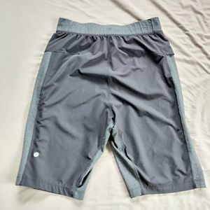 lululemon yoga shorts sz M